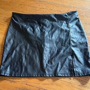 SHEIN Black Faux Leather Mini Skirt